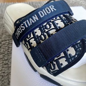 AUTHENTIC Dior D’Wander Slides